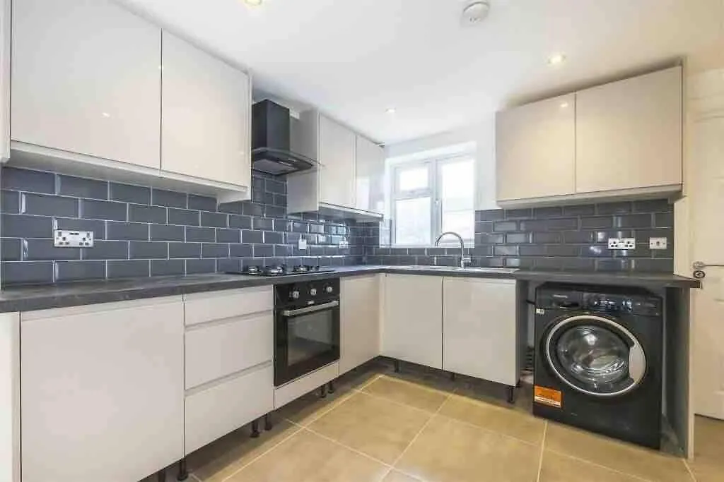 30A Mortlake Villa London