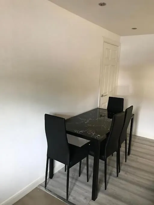 30A Mortlake Villa London 0*,  United Kingdom