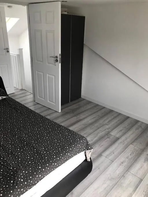 Holiday home 30A Mortlake Villa London