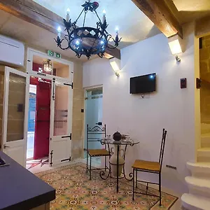 st-john-valletta.hotelssaintjulians.com/